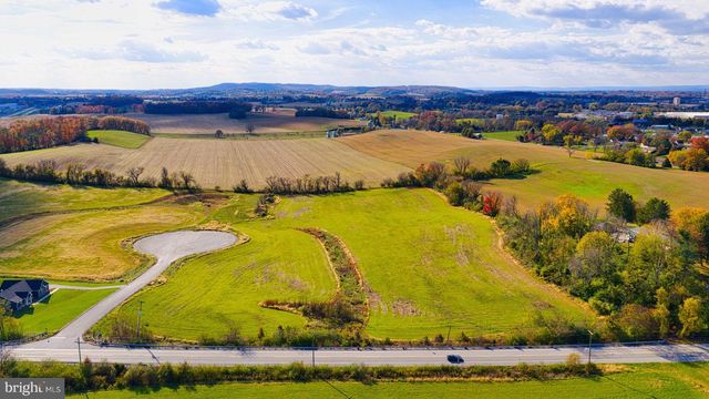 4025 ROLLING MEADOW CT, York, PA 17408