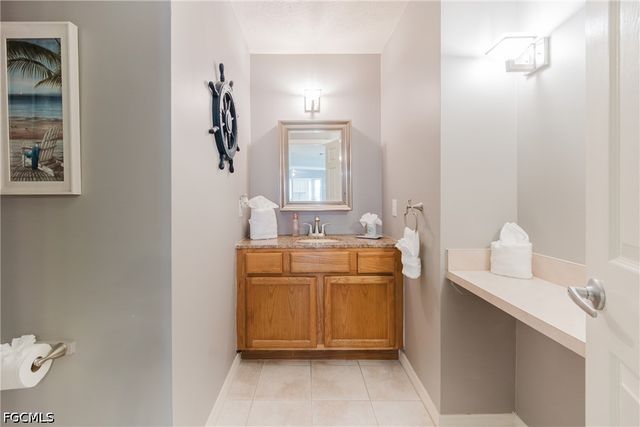 1926 SE 12th TER, Cape Coral, FL 33990