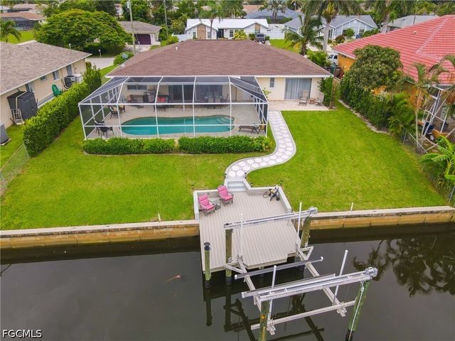 1926 SE 12th TER, Cape Coral, FL 33990