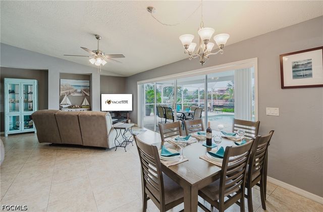 1926 SE 12th TER, Cape Coral, FL 33990