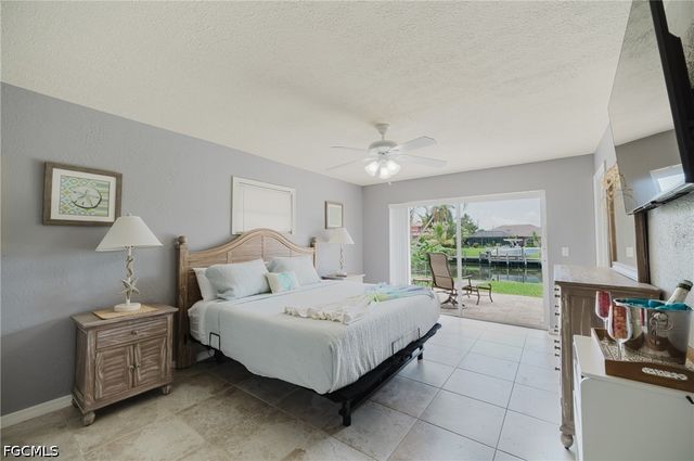 1926 SE 12th TER, Cape Coral, FL 33990