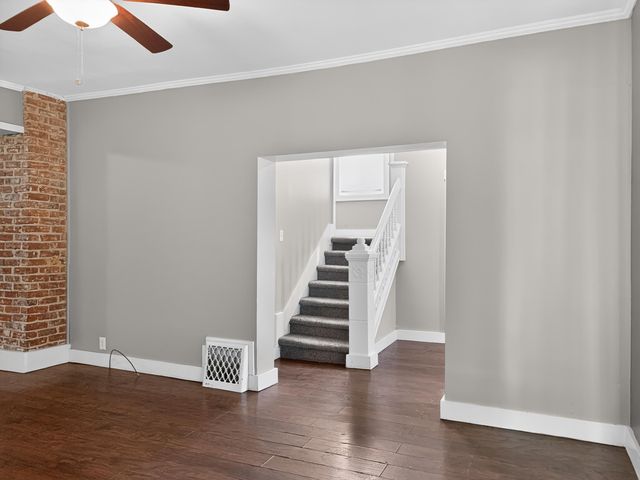 2040 AVENUE A, Council Bluffs, IA 51501