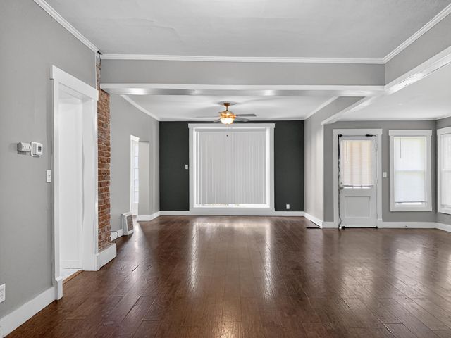 2040 AVENUE A, Council Bluffs, IA 51501