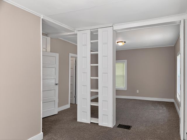 2040 AVENUE A, Council Bluffs, IA 51501