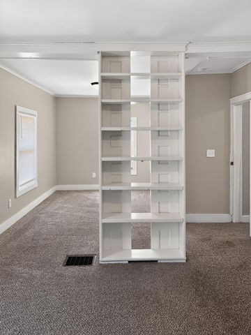 2040 AVENUE A, Council Bluffs, IA 51501