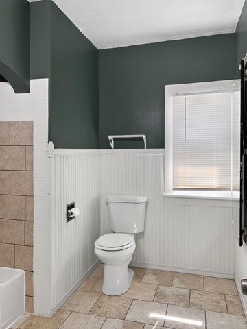 2040 AVENUE A, Council Bluffs, IA 51501