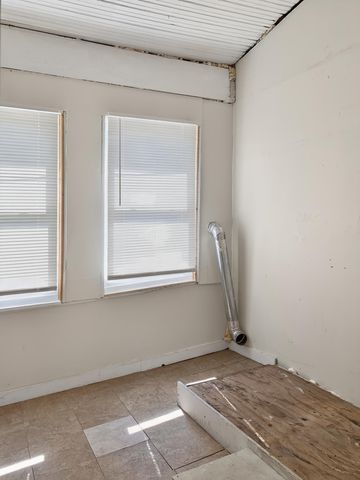 2040 AVENUE A, Council Bluffs, IA 51501
