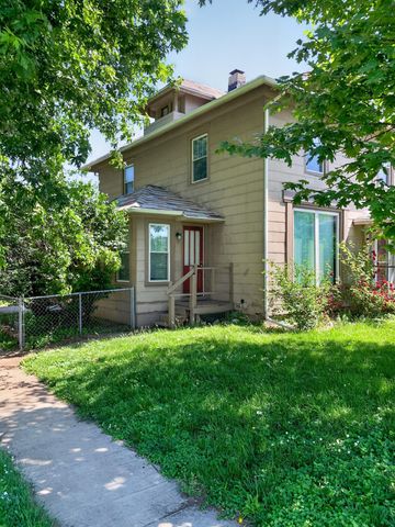 2040 AVENUE A, Council Bluffs, IA 51501