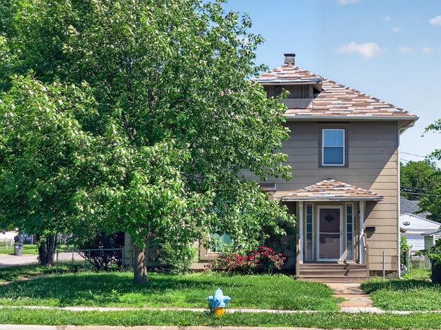 2040 AVENUE A, Council Bluffs, IA 51501