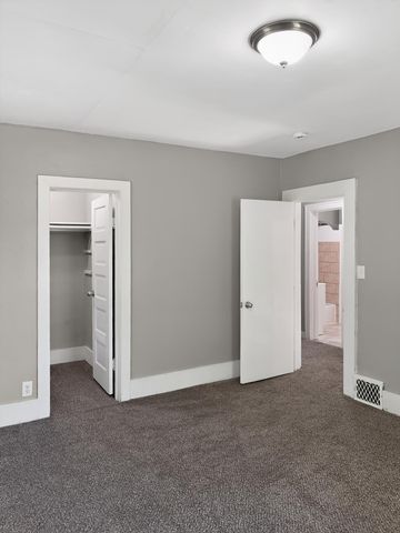 2040 AVENUE A, Council Bluffs, IA 51501