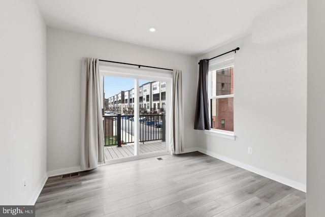 43728 TRANSIT SQ, Ashburn, VA 20147