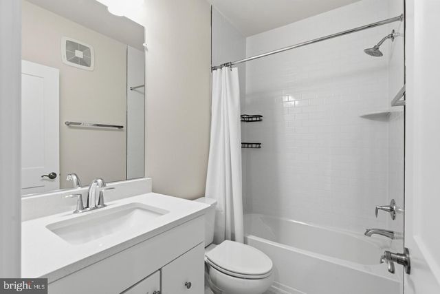 43728 TRANSIT SQ, Ashburn, VA 20147