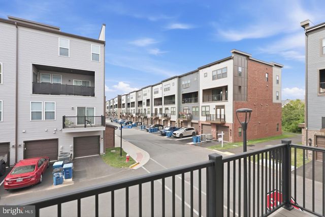 43728 TRANSIT SQ, Ashburn, VA 20147