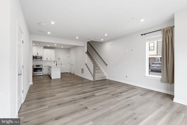43728 TRANSIT SQ, Ashburn, VA 20147