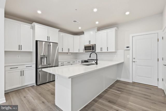 43728 TRANSIT SQ, Ashburn, VA 20147