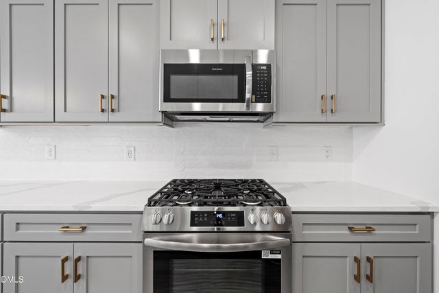 93 W Victoria Ridge Drive 30, Selma, NC 27576