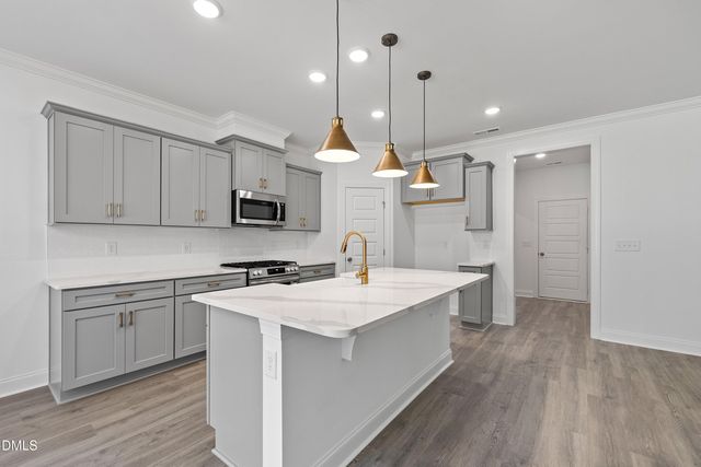 93 W Victoria Ridge Drive 30, Selma, NC 27576