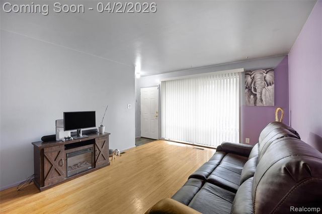 21821 Concord Street, Southfield, MI 48076