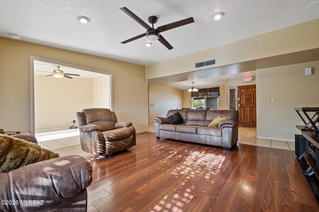 2152 S Harrison Road, Tucson, AZ 85748