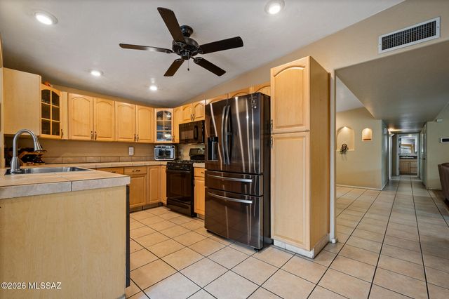2152 S Harrison Road, Tucson, AZ 85748