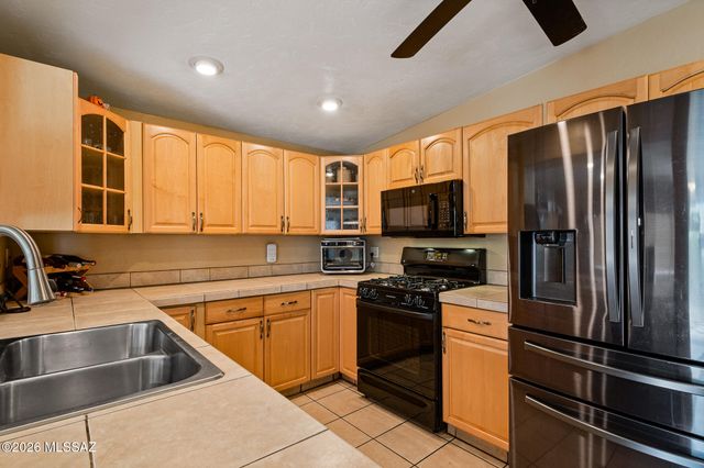 2152 S Harrison Road, Tucson, AZ 85748