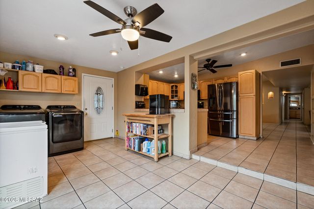 2152 S Harrison Road, Tucson, AZ 85748