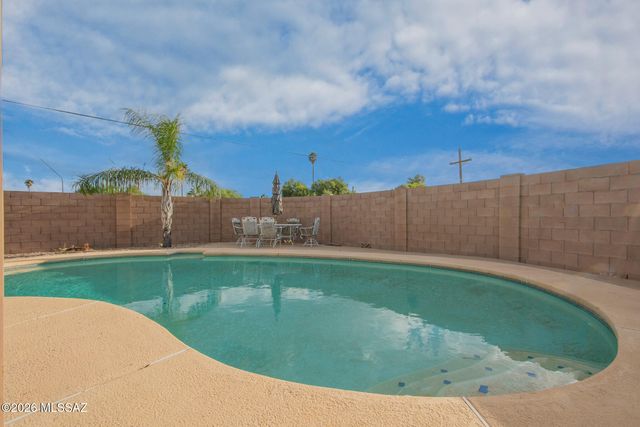 2152 S Harrison Road, Tucson, AZ 85748