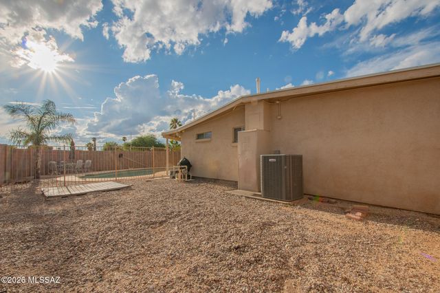 2152 S Harrison Road, Tucson, AZ 85748