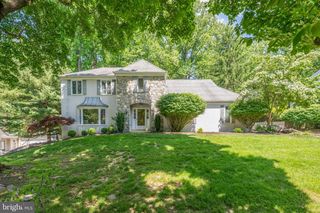 15 CALVERT CIR, Paoli, PA 19301