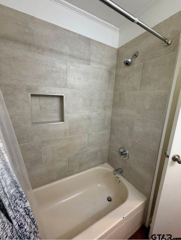 2916 Crestview Ave, Tyler, TX 75701