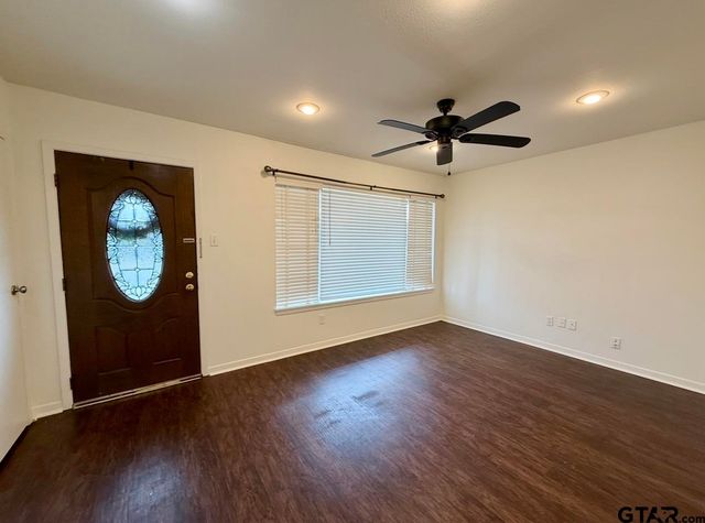 2916 Crestview Ave, Tyler, TX 75701