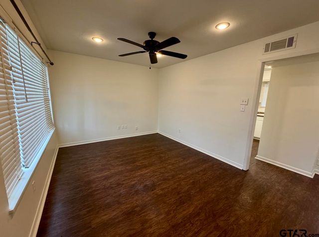 2916 Crestview Ave, Tyler, TX 75701