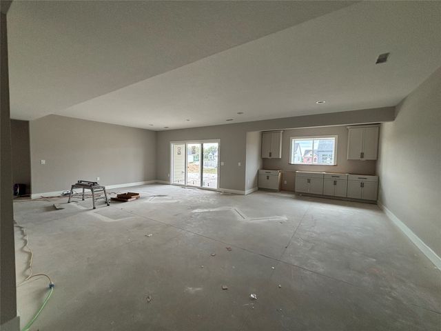 1387 S Lotus Place, West Des Moines, IA 50266