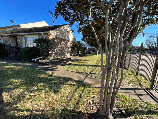 10803 Sandpiper Drive 171, Houston, TX 77096