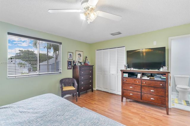 14515 SW 139th Ave Circle E, Miami, FL 33186