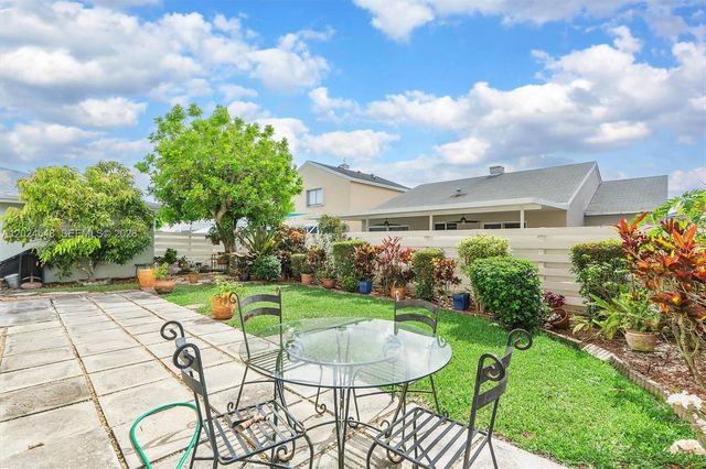 14515 SW 139th Ave Circle E, Miami, FL 33186