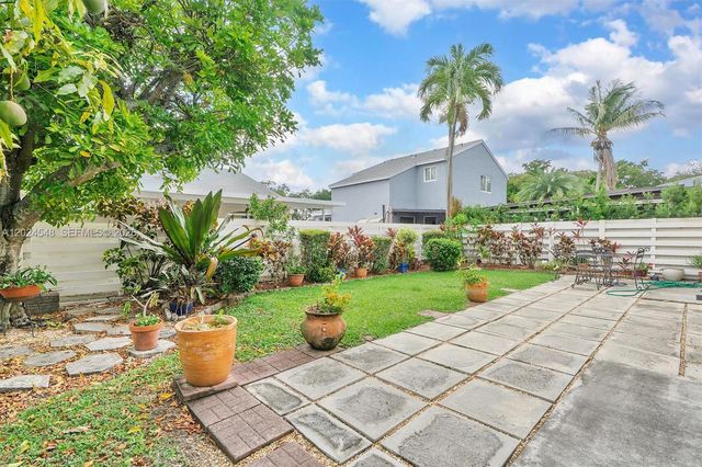 14515 SW 139th Ave Circle E, Miami, FL 33186