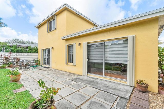 14515 SW 139th Ave Circle E, Miami, FL 33186