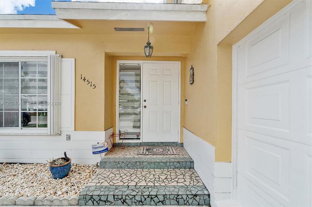14515 SW 139th Ave Circle E, Miami, FL 33186