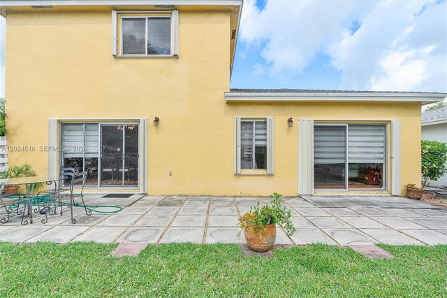 14515 SW 139th Ave Circle E, Miami, FL 33186