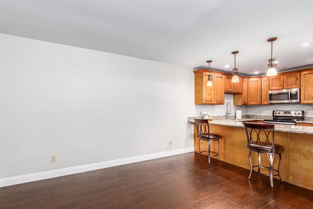 5713 W Gelding Drive, Glendale, AZ 85306