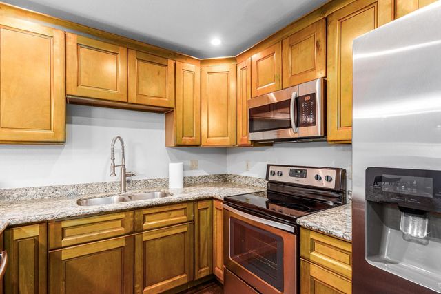 5713 W Gelding Drive, Glendale, AZ 85306
