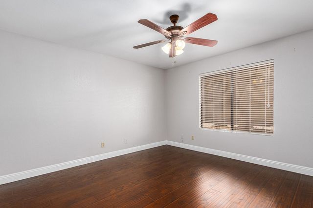 5713 W Gelding Drive, Glendale, AZ 85306