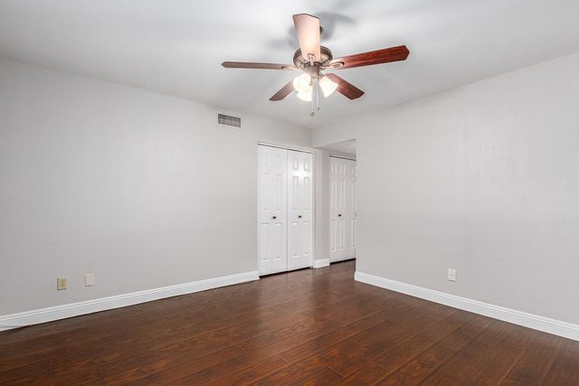 5713 W Gelding Drive, Glendale, AZ 85306