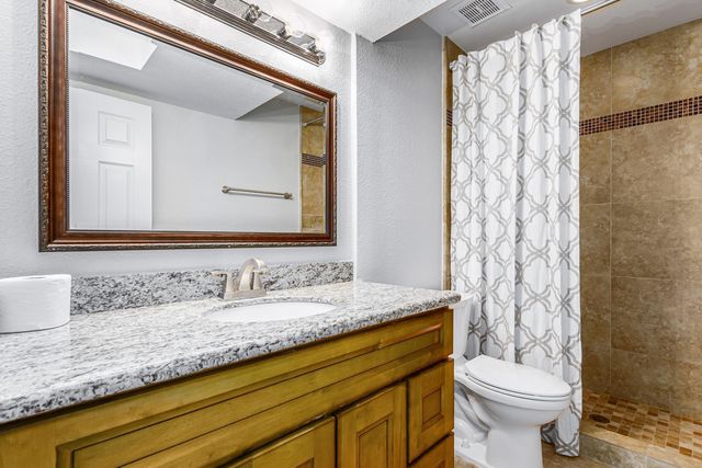 5713 W Gelding Drive, Glendale, AZ 85306