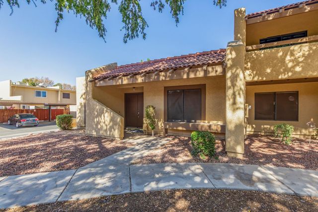 5713 W Gelding Drive, Glendale, AZ 85306