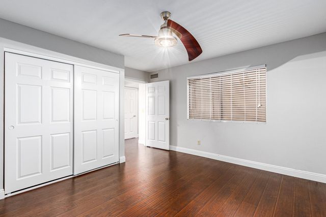 5713 W Gelding Drive, Glendale, AZ 85306