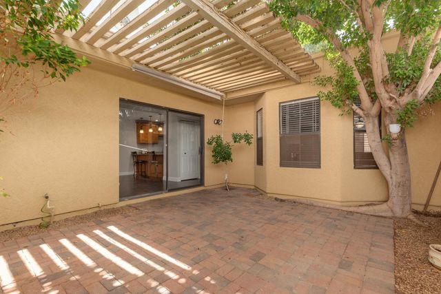 5713 W Gelding Drive, Glendale, AZ 85306