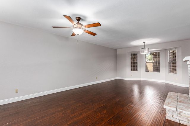 5713 W Gelding Drive, Glendale, AZ 85306