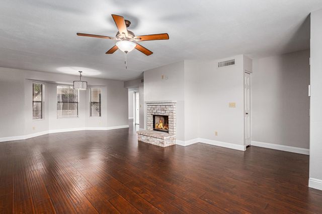 5713 W Gelding Drive, Glendale, AZ 85306